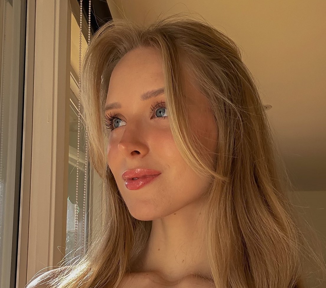  Caroline Zalog