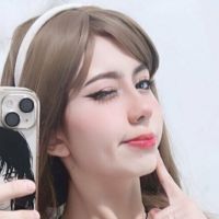 Profile picture of Elain3uwu