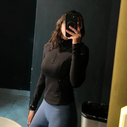 Andrea Yaraví  - Image
