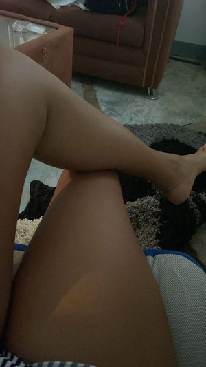 Anleny frias - Thumb