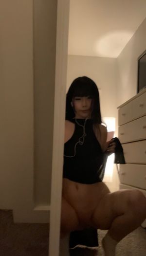 Girlgomoo - Thumb