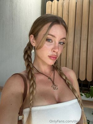 Daisy Keech N30