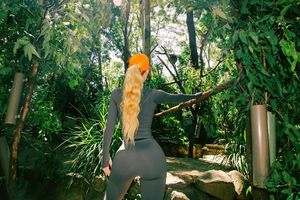 Iggy Azalea - Thumb