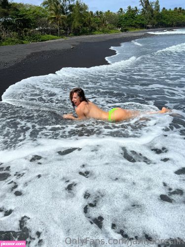 Janna Breslin  - Image