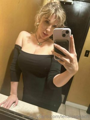 Lena Paul - Thumb