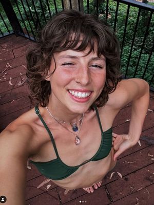Aimeeinghigher  - Thumb