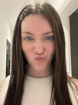 Sharonfox03  N4