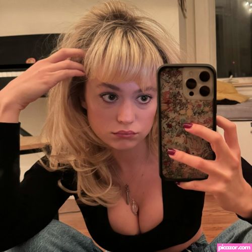 Ella Ballentine - Image
