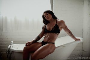 jen-erhardt-ifbbpro photo #3 photo n 3