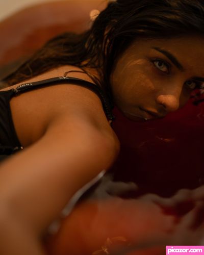 Aurora Sinclair  - Image