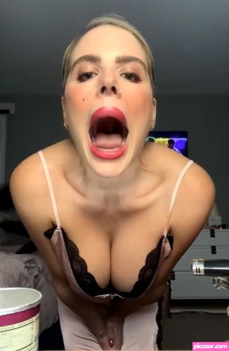 Elena Davies - Image