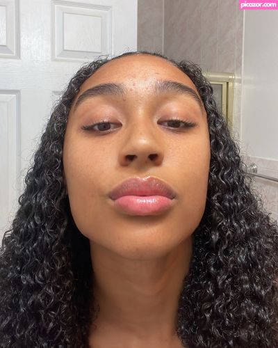 Ayriana Young - Image