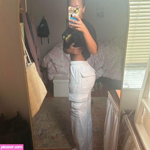 Jailyn Como  - Image