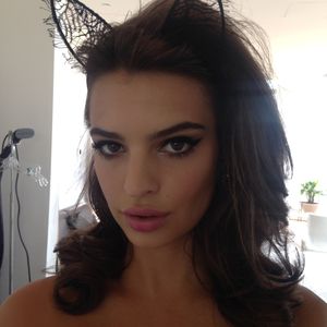 emily-ratajkowski-1 photo #2783 photo n 2783