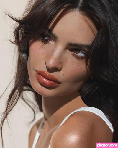 Emily Ratajkowski - Image