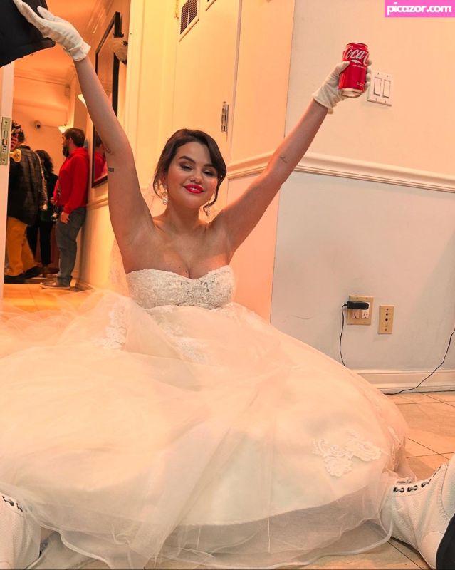Selena Gomez N177