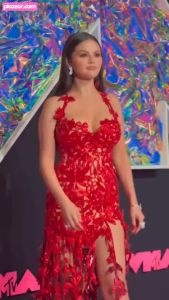 selena-gomez-1 video #39 photo n 39