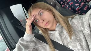 taylorr bby - Thumb