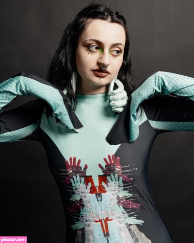 302ina  - Image