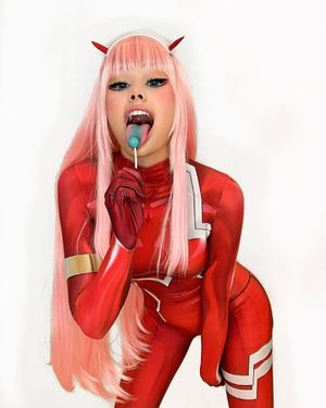 nikki-barlowe-1 photo #10 photo n 10