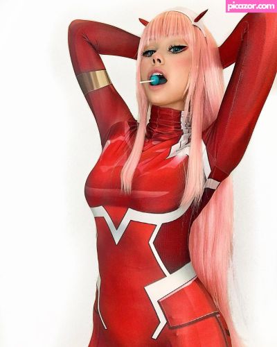 Nikki Barlowe - Image
