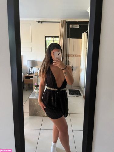 janiquekinnear  - Image
