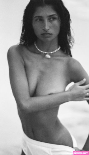 gokce selina asici - Image