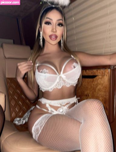 sabrinaagarie - Image