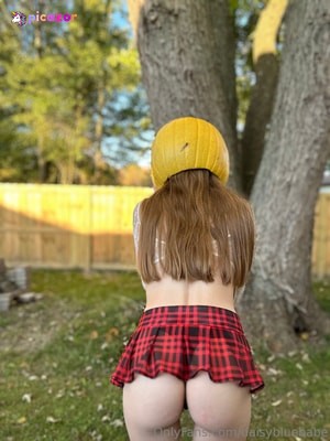 Daisybluebabe - Thumb