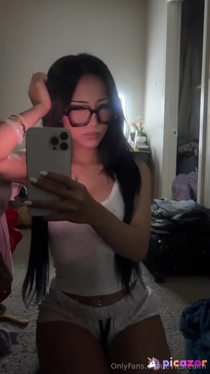 eviesrealm video #1 photo n 1