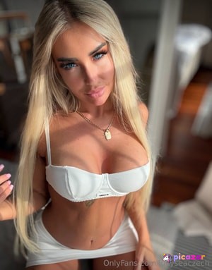 lucyseaczech N1