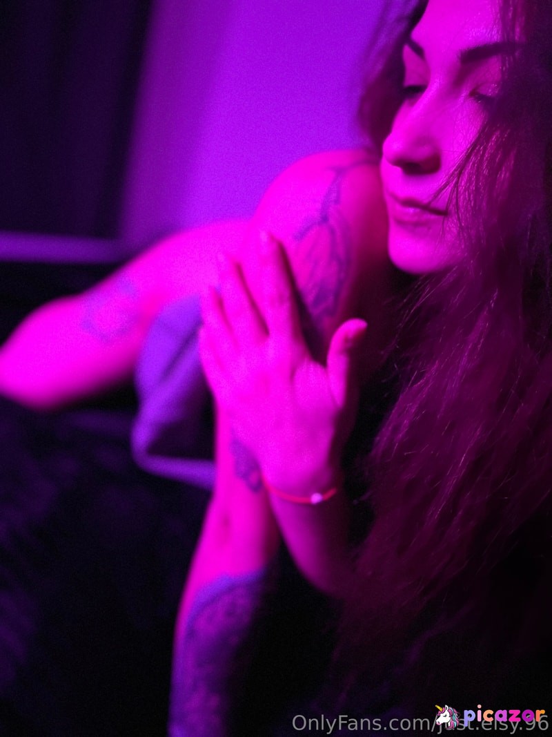 just.elsy.96 N24