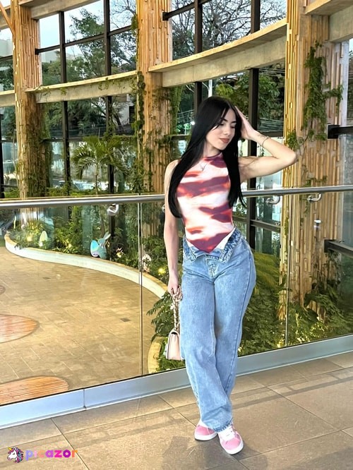 Daniela Velásquez - Image