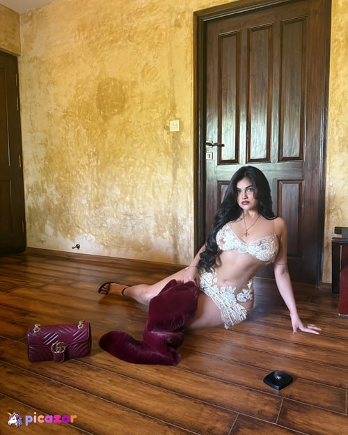 Devika Bhardwaj - Image