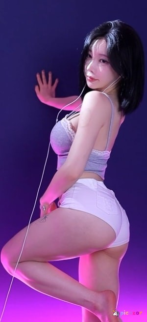 Kim Yu - Thumb