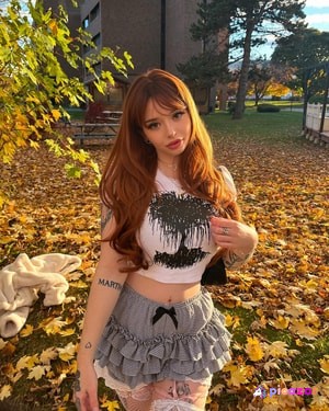 Moira Lilith - Thumb