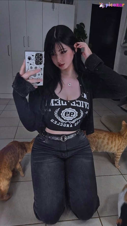 Yasmin Moore - Image