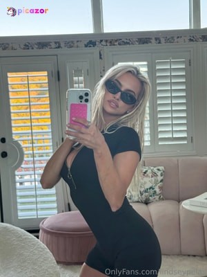 lindsey-pelas photo #2189 photo n 2189