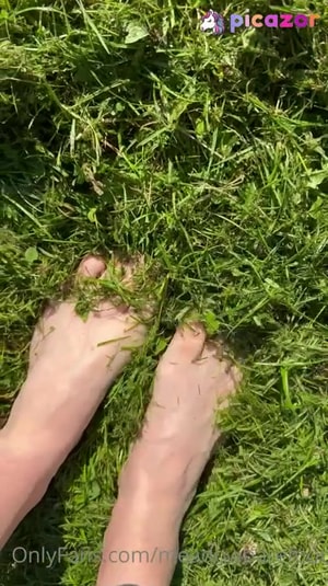 meadow-barefoot video #131 photo n 131