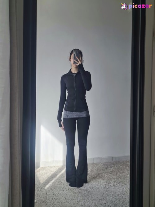 Luna Myosotis - Image