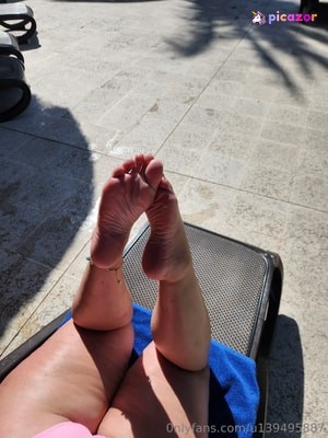 foot-mistress-miss-b photo #6 photo n 6