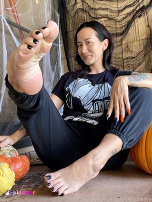 kim_kisses_foot_goddess photo #73 photo n 73