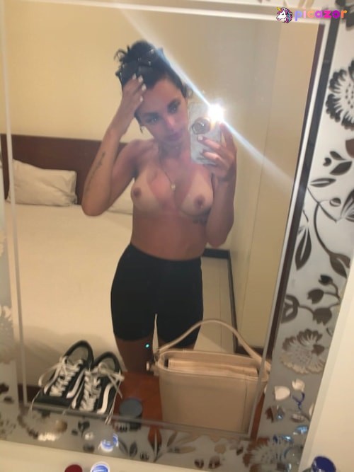 Georgia Hassarati - Image
