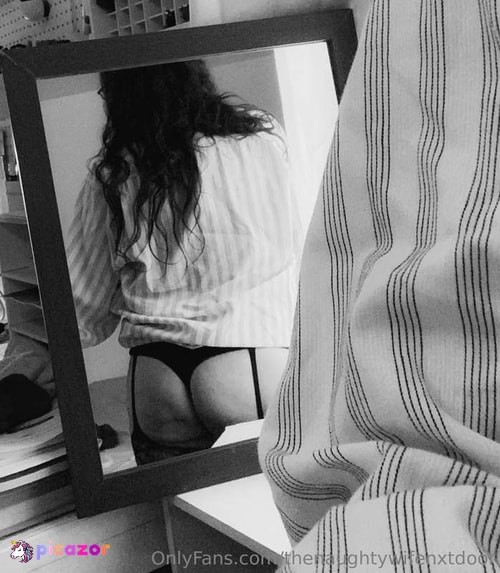 thenaughtywifenxtdoor - Image
