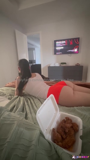 auhneeshnicole_live video #4 photo n 4
