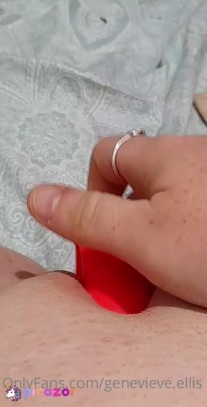 genevieve-ellis video #16 photo n 16