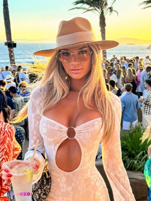 Alexa Collins - Image