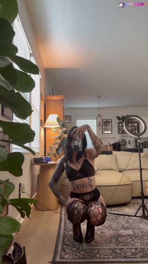 claire-estabrook-1 video #338 photo n 338