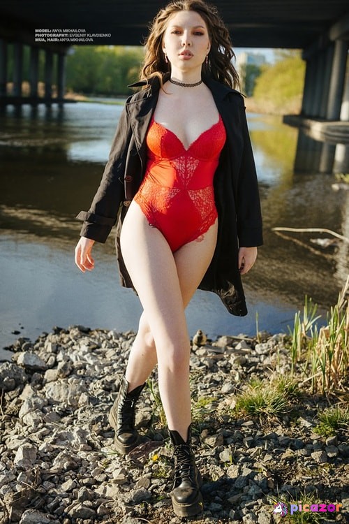 Anya Mikhailova - Image