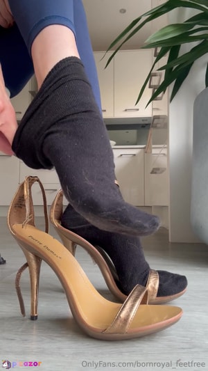 bornroyal_feetfree video #10 photo n 10